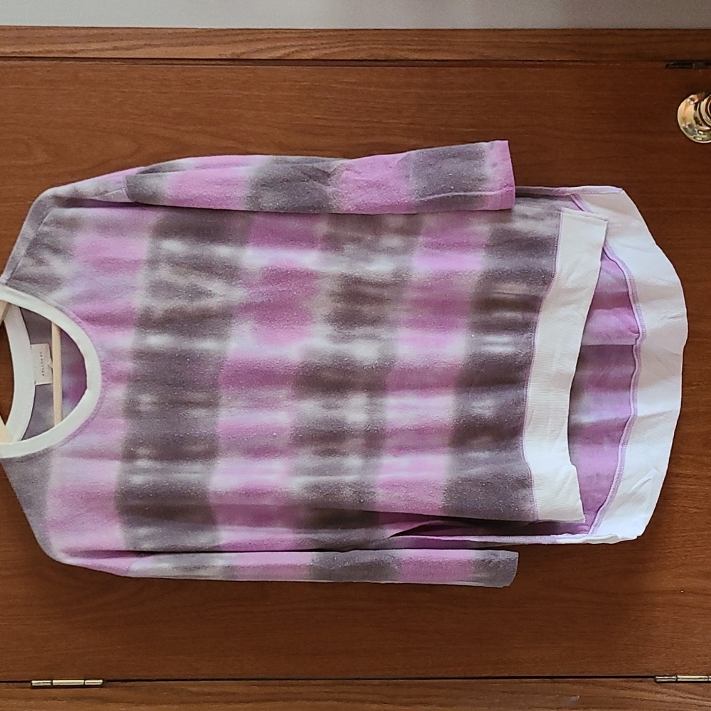 Size small hi-low sweater